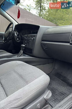 Седан Opel Omega 2000 в 