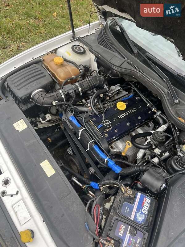 Седан Opel Omega 1995 в Луцьку фото 4 Седан Opel Omega 1995 в Луцьку