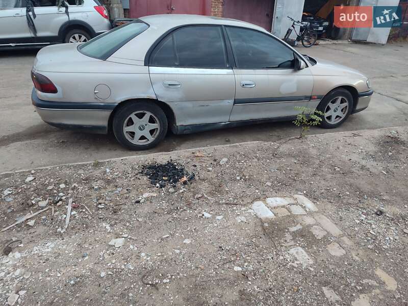 Седан Opel Omega 1995 в Киеве фото 4 Седан Opel Omega 1995 в Киеве