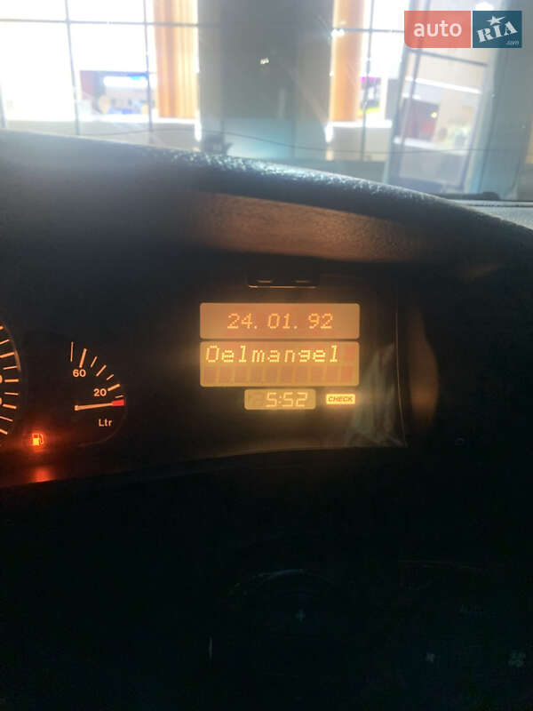 Седан Opel Omega 1996 в Львове