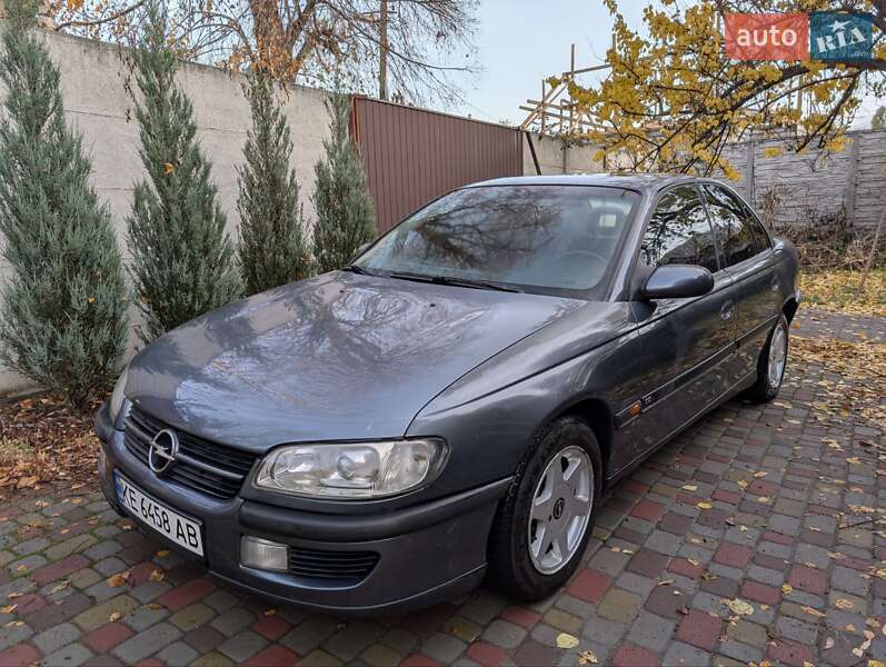 Седан Opel Omega 1997 в Днепре