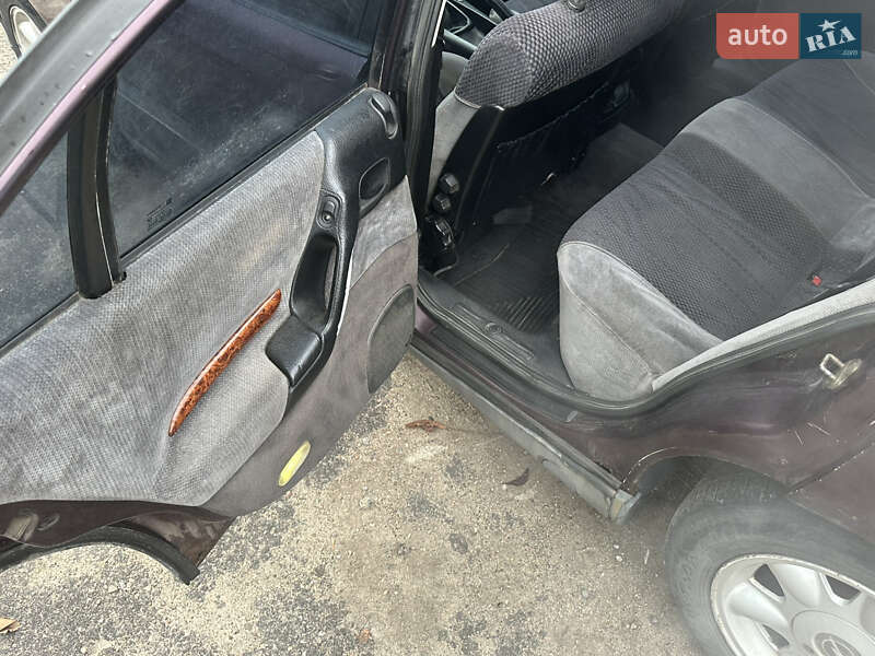 Седан Opel Omega 1994 в Запорожье