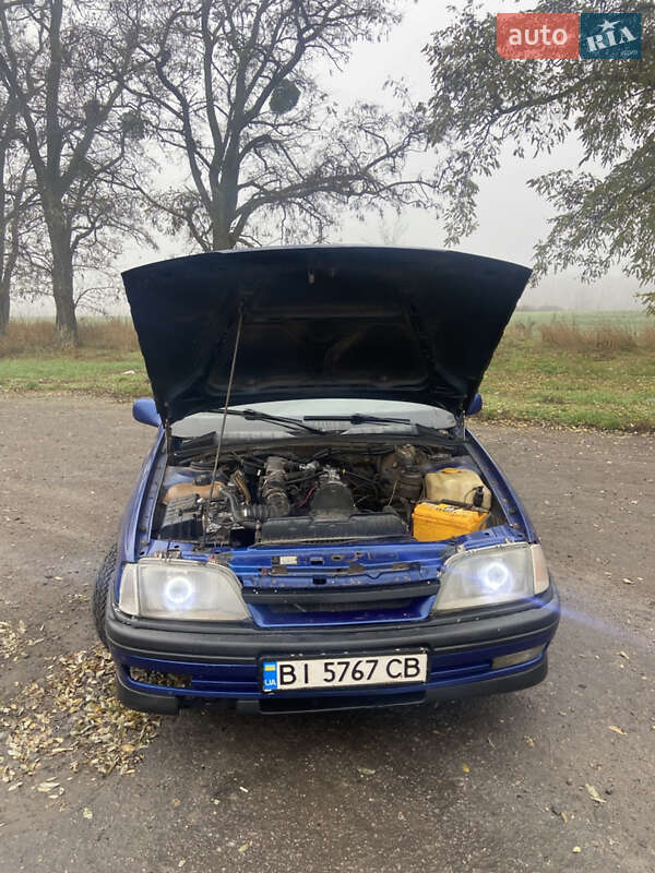 Седан Opel Omega 1989 в Киеве