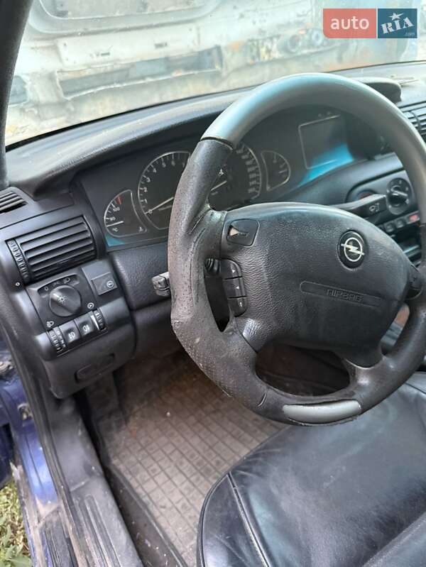 Седан Opel Omega 1995 в Дніпрі