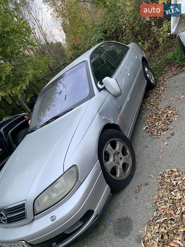 Седан Opel Omega 2000 в Києві