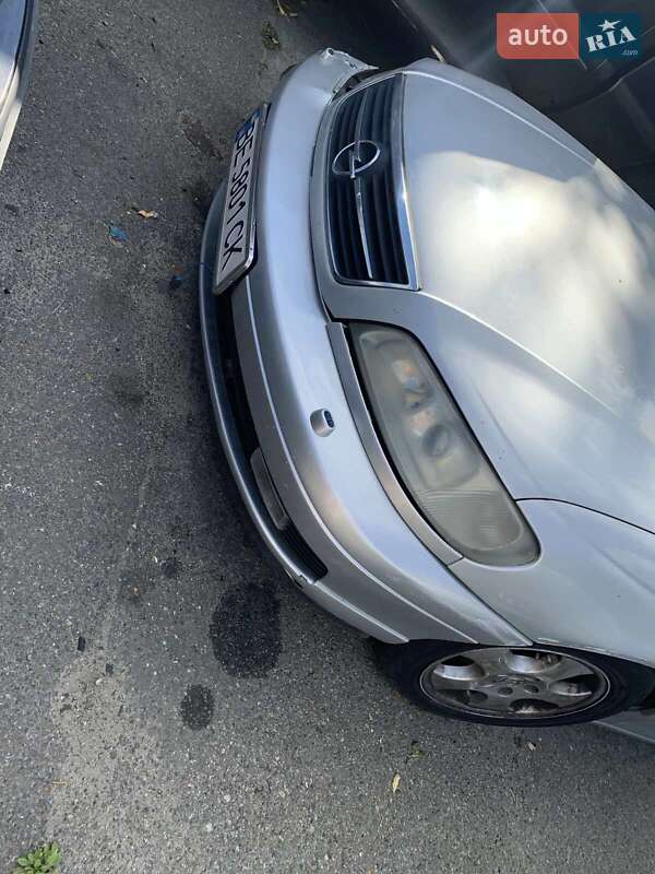Седан Opel Omega 2000 в Києві