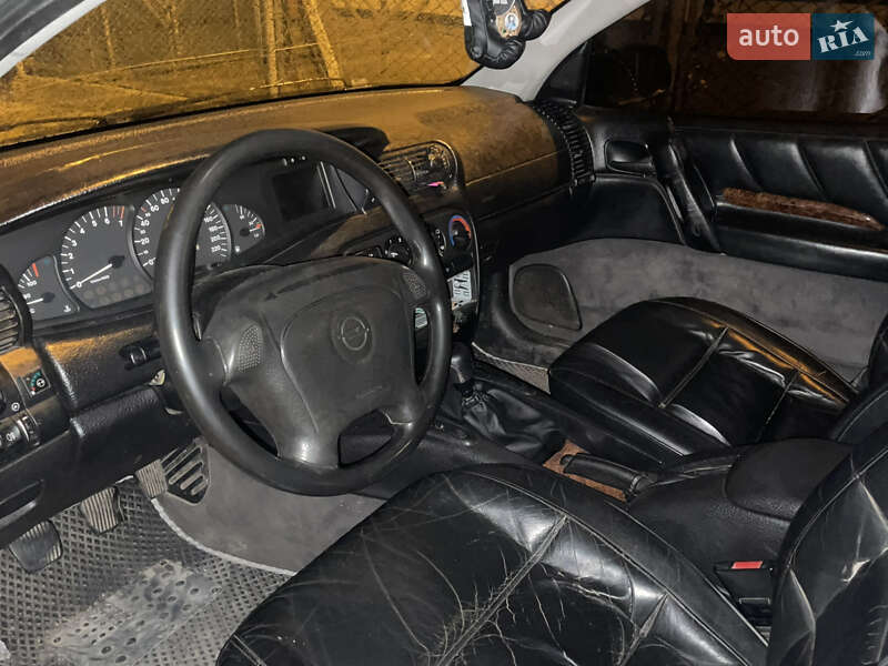 Седан Opel Omega 1995 в Стрые фото 8 Седан Opel Omega 1995 в Стрые