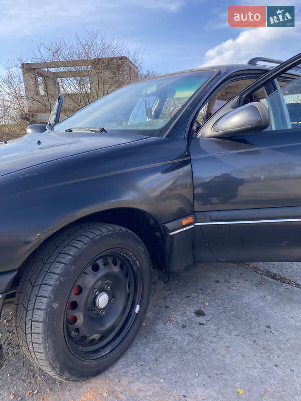Универсал Opel Omega 1998 в Деражне