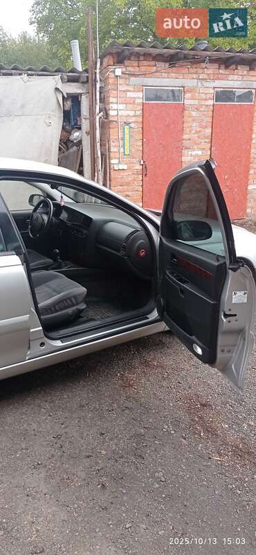 Седан Opel Omega 2000 в Недригайліву