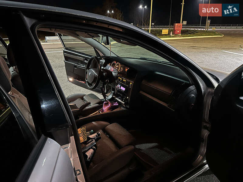 Седан Opel Omega 2002 в Яготине