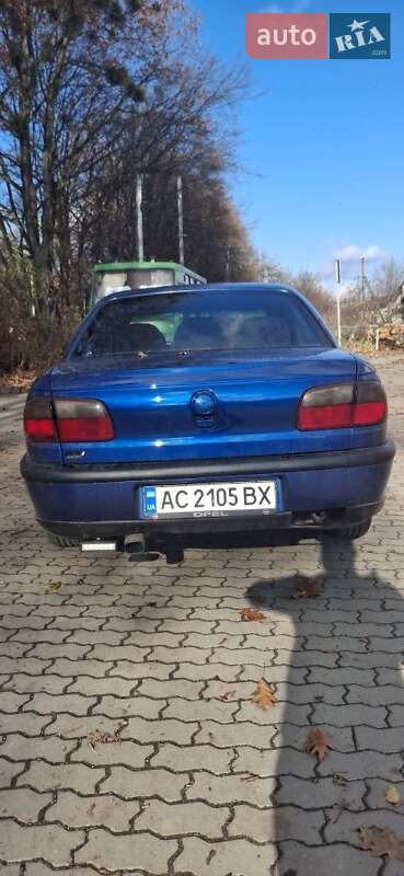 Седан Opel Omega 1994 в Львове