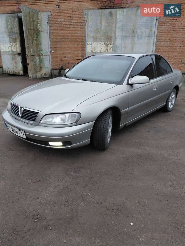Седан Opel Omega 2002 в Лубнах