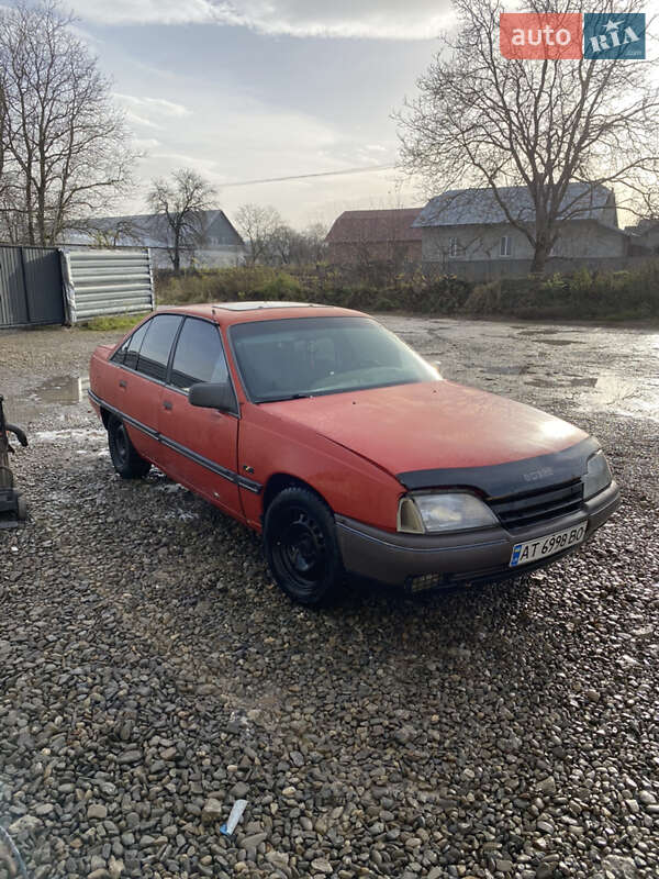Седан Opel Omega 1987 в Городенке