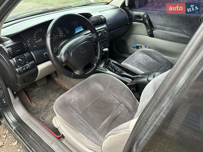 Универсал Opel Omega 1995 в Днепре