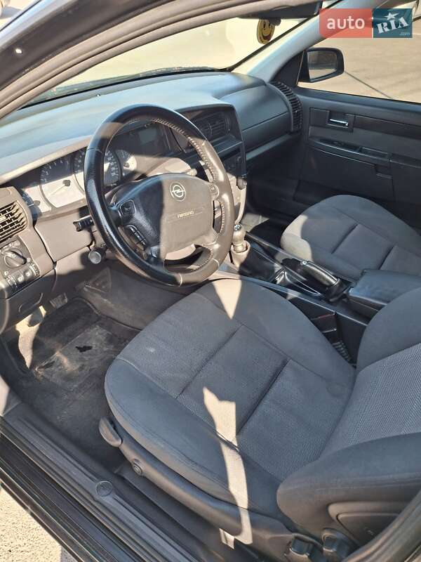 Седан Opel Omega 2003 в Василькове