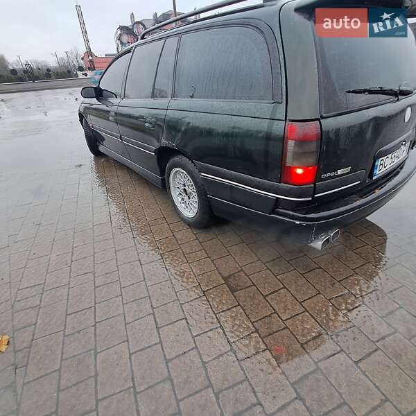 Універсал Opel Omega 1997 в Дрогобичі