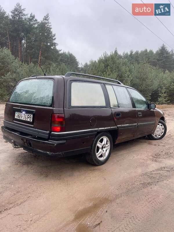 Універсал Opel Omega 1987 в Славуті фото 3 Універсал Opel Omega 1987 в Славуті
