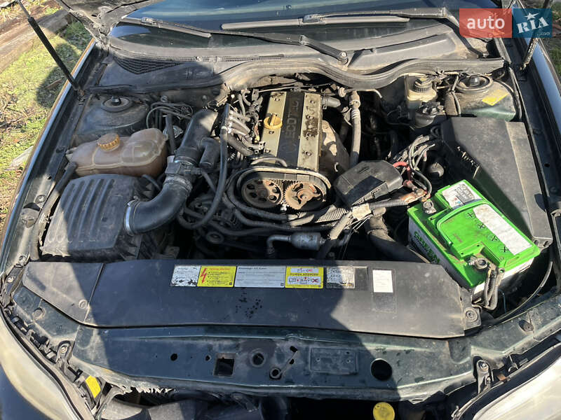 Седан Opel Omega 2002 в Погребище