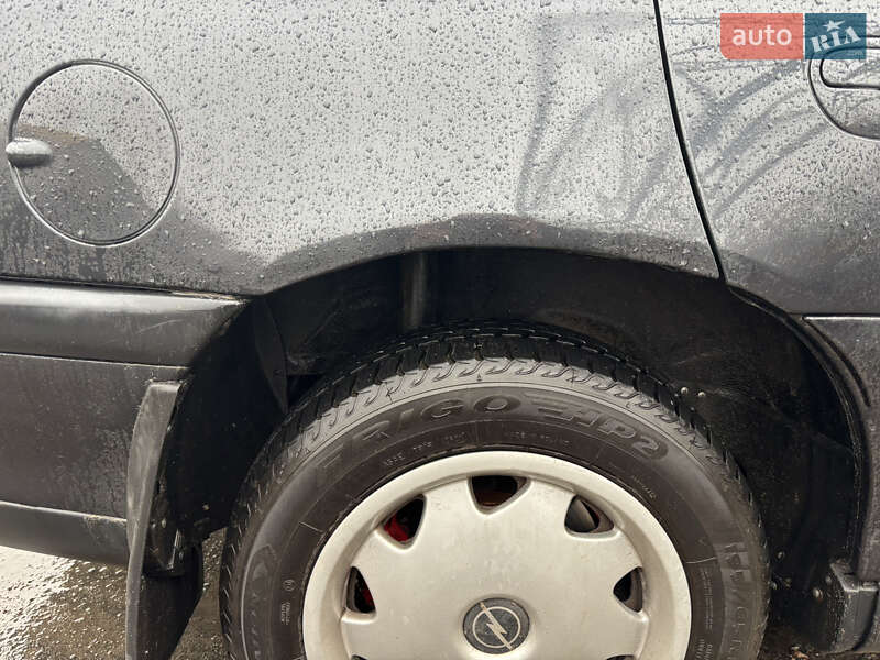 Седан Opel Omega 1996 в Киеве фото 15 Седан Opel Omega 1996 в Киеве