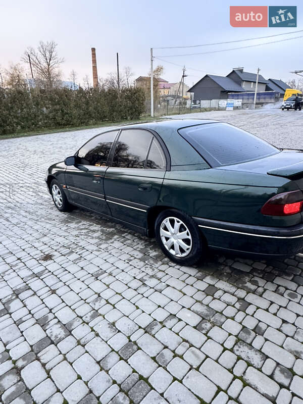 Седан Opel Omega 1996 в Борщеві