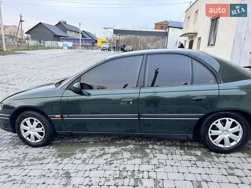 Седан Opel Omega 1996 в Борщеві