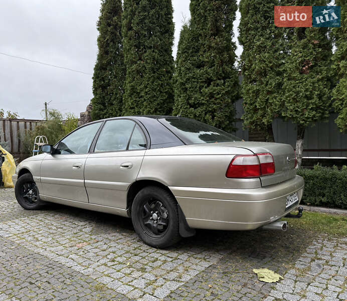 Opel Omega 2001