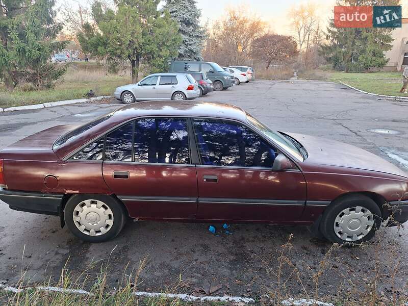 Седан Opel Omega 1990 в Полтаві