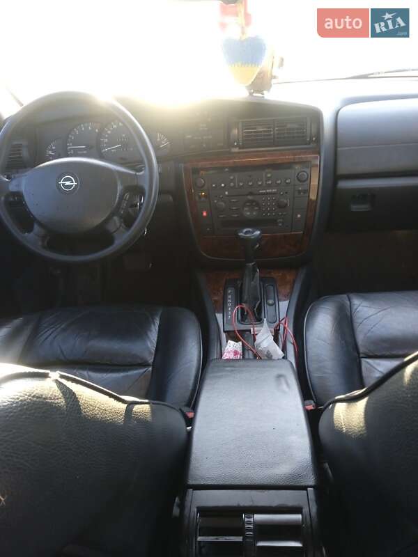 Универсал Opel Omega 2003 в Березному