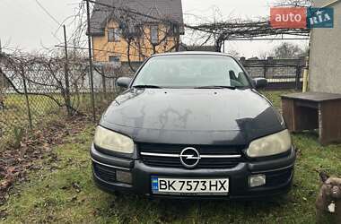 Седан Opel Omega 1995 в Сарнах