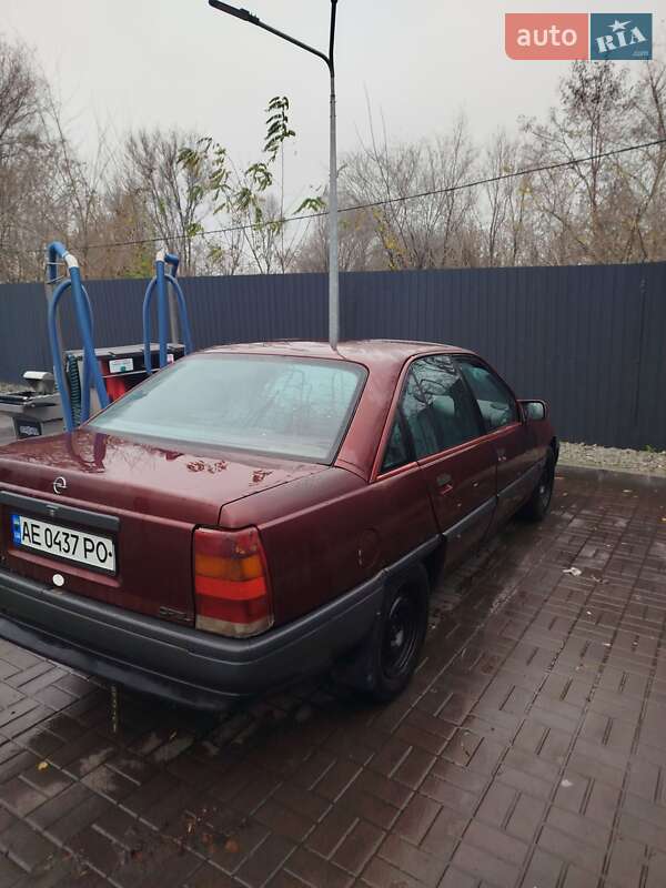 Седан Opel Omega 1989 в Дніпрі фото 3 Седан Opel Omega 1989 в Дніпрі