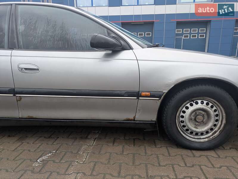Седан Opel Omega 1995 в Івано-Франківську
