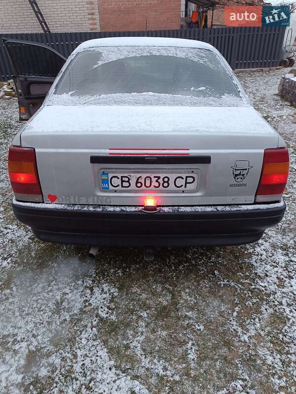 Седан Opel Omega 1988 в Запорожье фото 9 Седан Opel Omega 1988 в Запорожье
