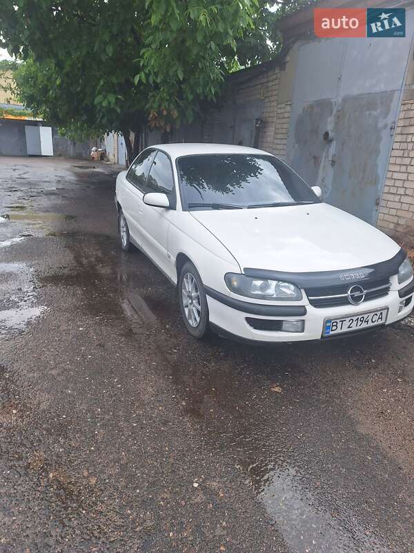 Седан Opel Omega 1998 в Николаеве