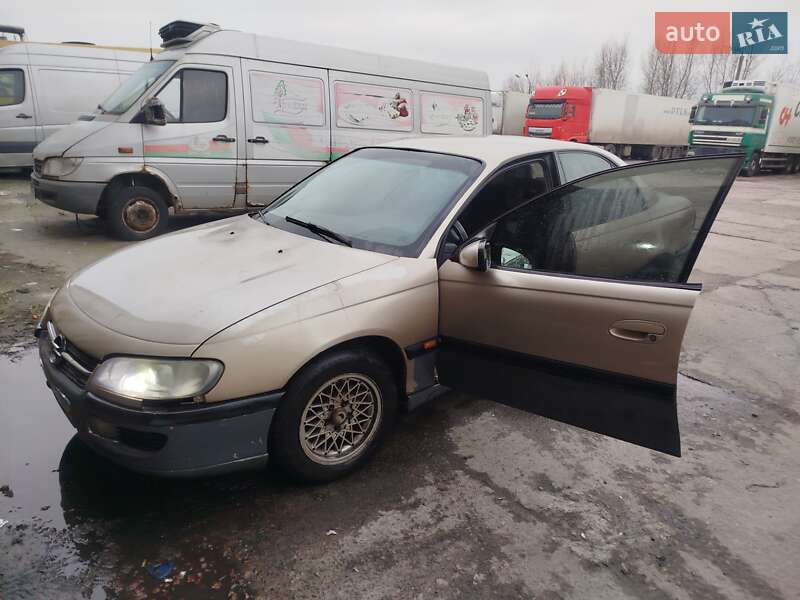 Седан Opel Omega 1995 в Тарасовке