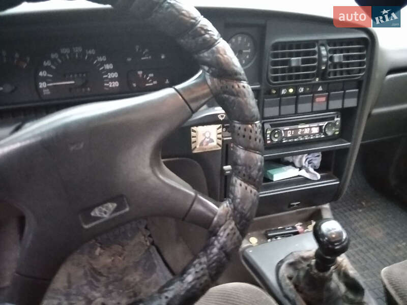 Седан Opel Omega 1988 в Переяславе фото 2 Седан Opel Omega 1988 в Переяславе