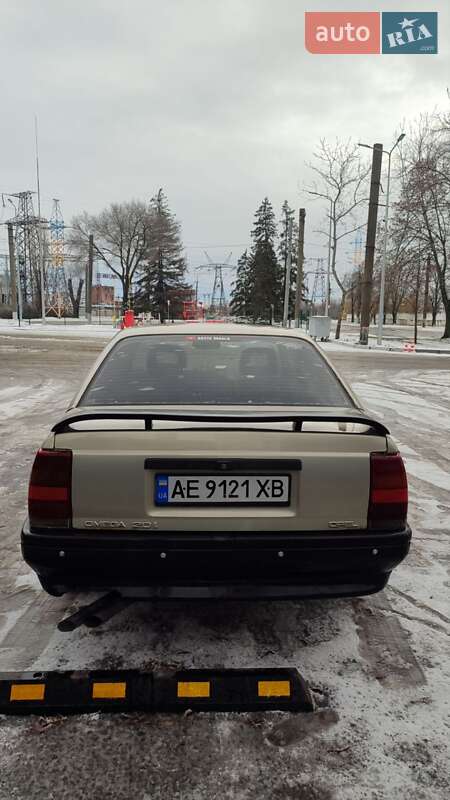 Седан Opel Omega 1989 в Кривому Розі фото 3 Седан Opel Omega 1989 в Кривому Розі