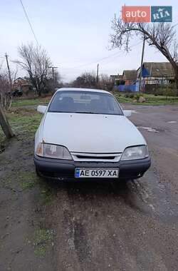 Седан Opel Omega 1991 в Нікополі