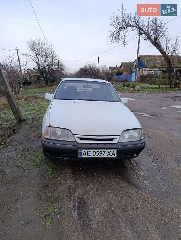 Седан Opel Omega 1991 в Нікополі фото Седан Opel Omega 1991 в Нікополі