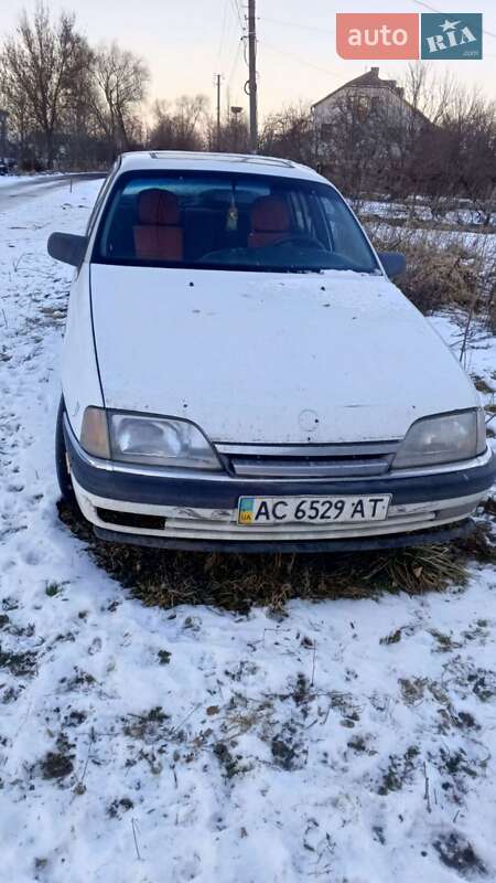 Седан Opel Omega 1992 в Жовкві фото 4 Седан Opel Omega 1992 в Жовкві
