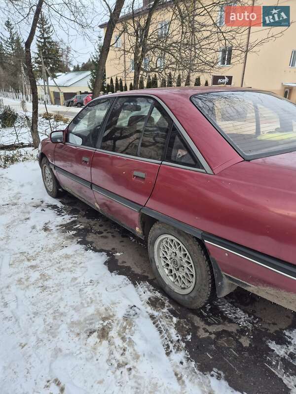 Седан Opel Omega 1987 в Красилове