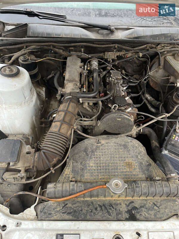 Седан Opel Omega 1988 в Вишкові