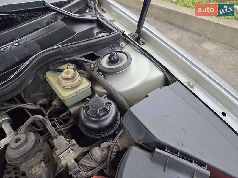 Седан Opel Omega 1998 в Каменском