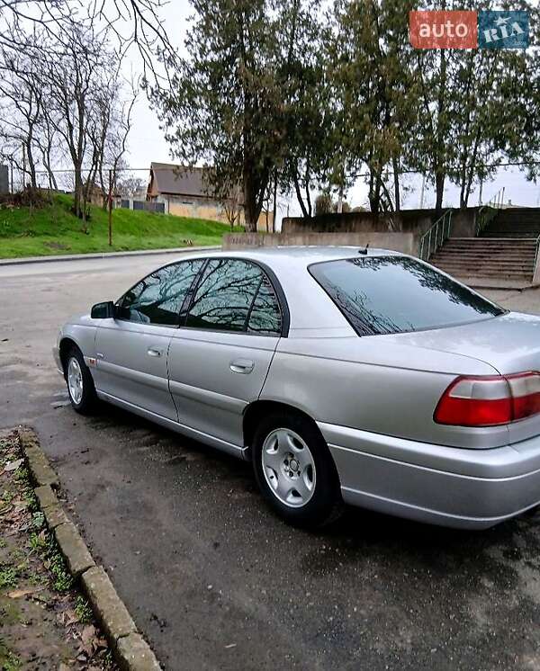 Седан Opel Omega 2000 в Измаиле фото Седан Opel Omega 2000 в Измаиле