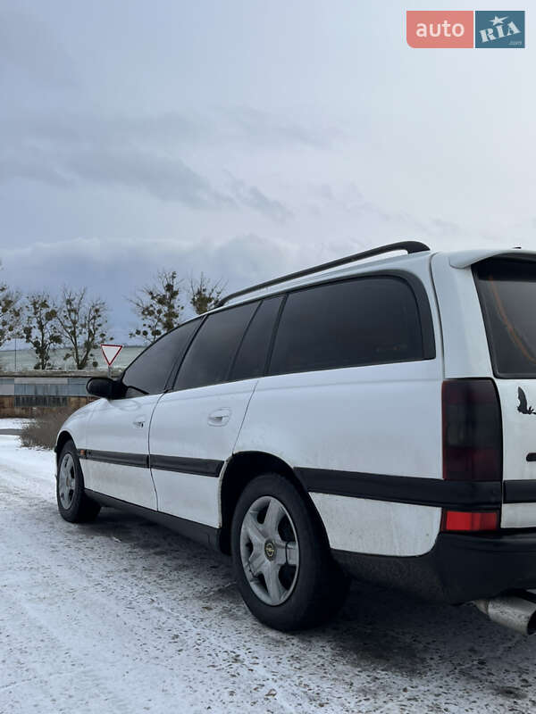 Универсал Opel Omega 1995 в Червоному Донце