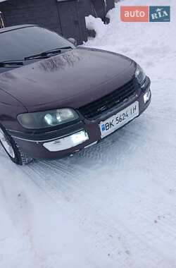 Седан Opel Omega 1994 в Кореці