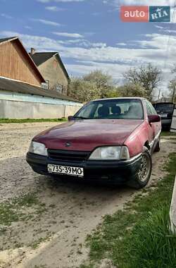 Седан Opel Omega 1989 в Черновцах