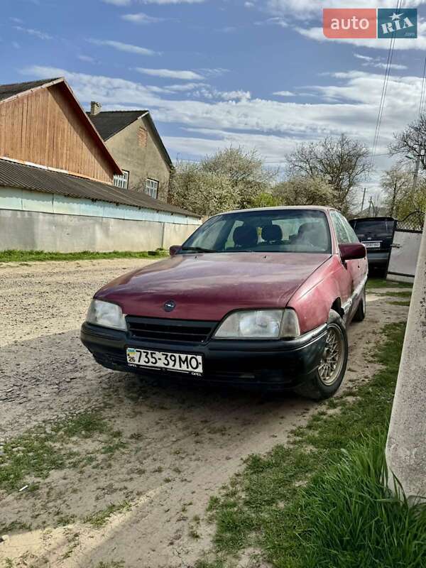 Седан Opel Omega 1989 в Черновцах