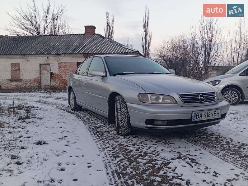 Седан Opel Omega 2000 в Новоукраинке