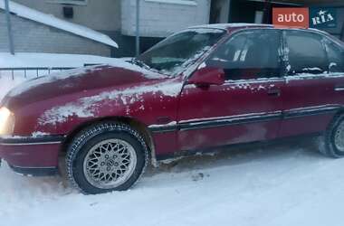 Седан Opel Omega 1987 в Городку