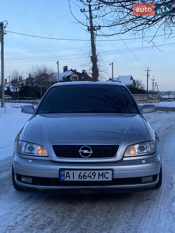 Седан Opel Omega 2000 в Полтаве